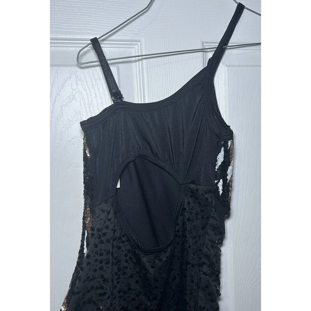 Costume Gallery Youth Girl’s Asymmetrical Sequin Shorts Dance Outfit Size Large